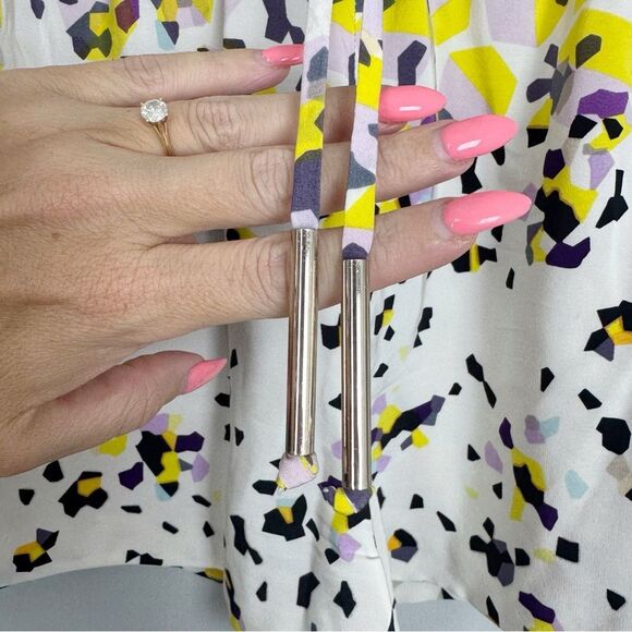 DIANE VON FIRSTENBERG | DVF Silk Abstract Patterned Shorts Women’s Size 2 - Picture 4 of 9